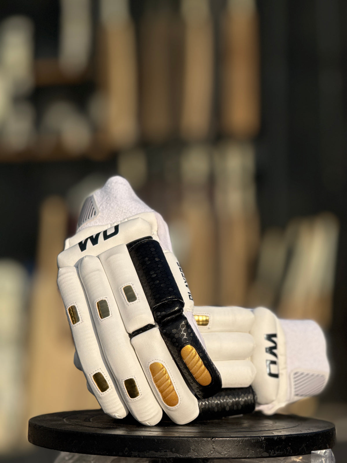 PLAYERS BATTING GLOVES