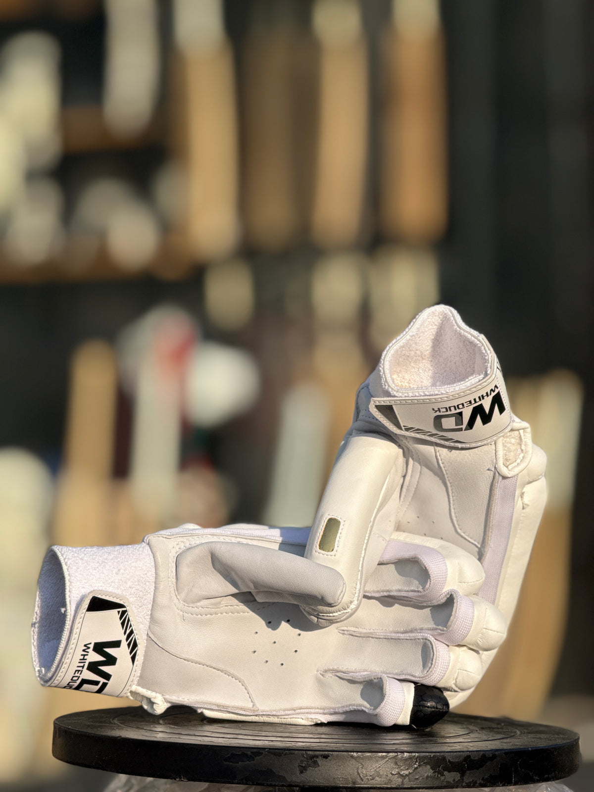 PLAYERS BATTING GLOVES
